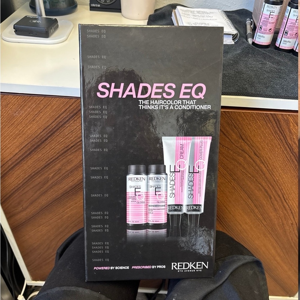 Redken Shades EQ Swatch book
